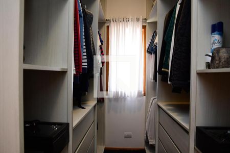 Casa de condomínio para alugar com 670m², 5 quartos e 4 vagas Casa de condomínio para alugar com 670m², 5 quartos e 4 vagasCloset da suíte 1