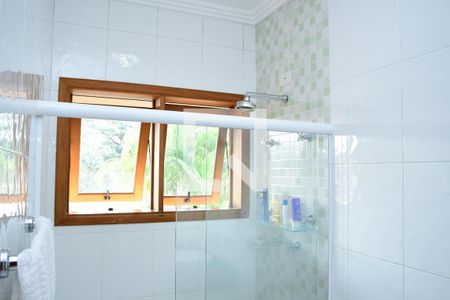 Casa de condomínio para alugar com 670m², 5 quartos e 4 vagas Casa de condomínio para alugar com 670m², 5 quartos e 4 vagasBanheiro da Suíte 2