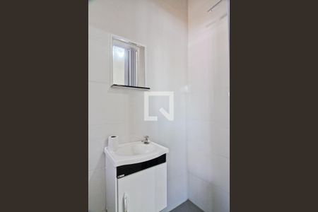 Banheiro de kitnet/studio para alugar com 1 quarto, 26m² em Imirim, São Paulo