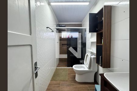 Casa à venda com 120m², 3 quartos e 2 vagasBanheiro casa 2