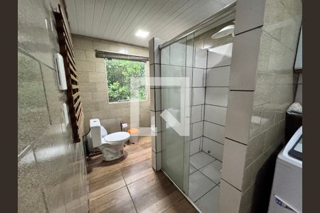 Casa à venda com 120m², 3 quartos e 2 vagasBanheiro de Serviço