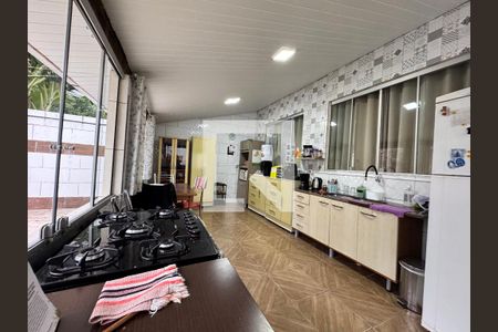 Casa à venda com 120m², 3 quartos e 2 vagasCozinha