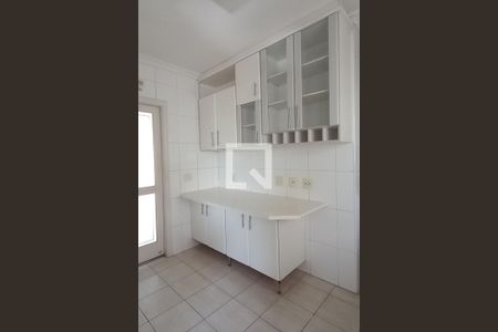 Apartamento para alugar com 230m², 3 quartos e 2 vagas Apartamento para alugar com 230m², 3 quartos e 2 vagasCozinha
