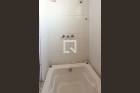 Apartamento para alugar com 230m², 3 quartos e 2 vagas Apartamento para alugar com 230m², 3 quartos e 2 vagasBanheiro da Suíte 2