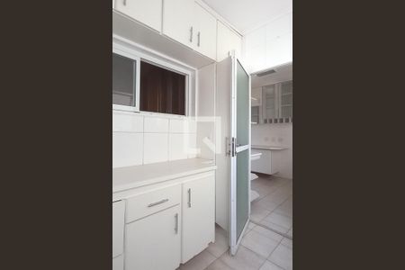 Apartamento para alugar com 230m², 3 quartos e 2 vagas Apartamento para alugar com 230m², 3 quartos e 2 vagasÁrea de Serviço