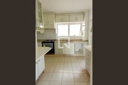 Apartamento para alugar com 230m², 3 quartos e 2 vagas Apartamento para alugar com 230m², 3 quartos e 2 vagasCozinha