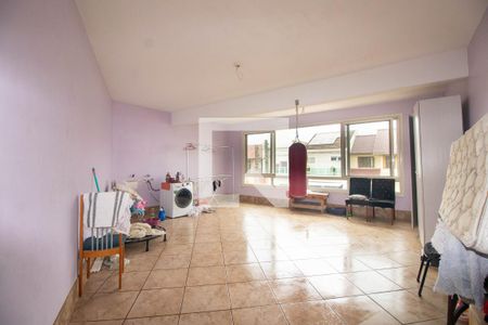 Casa à venda com 260m², 2 quartos e 3 vagas Casa à venda com 260m², 2 quartos e 3 vagasÁrea de Serviço