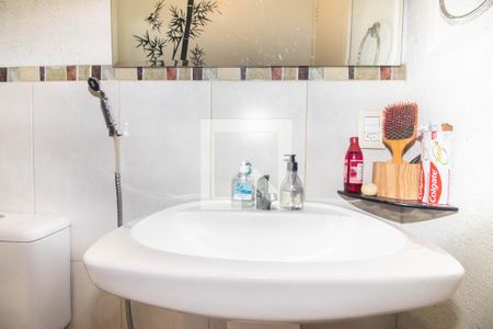 Lavabo de casa à venda com 2 quartos, 260m² em Sarandi, Porto Alegre