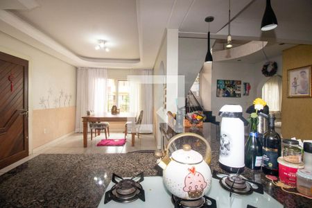 Casa à venda com 260m², 2 quartos e 3 vagas Casa à venda com 260m², 2 quartos e 3 vagasCozinha