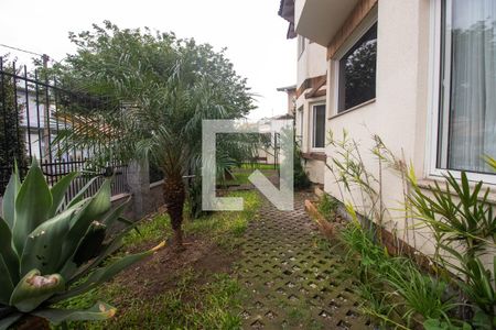 Casa à venda com 260m², 2 quartos e 3 vagas Casa à venda com 260m², 2 quartos e 3 vagasPátio