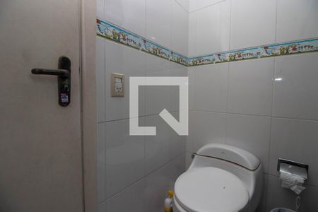 Casa à venda com 260m², 2 quartos e 3 vagas Casa à venda com 260m², 2 quartos e 3 vagasBanheiro da Suíte 1