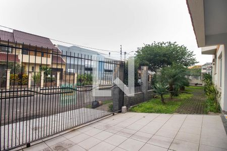 Casa à venda com 260m², 2 quartos e 3 vagas Casa à venda com 260m², 2 quartos e 3 vagasGaragem