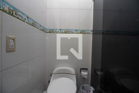 Casa à venda com 260m², 2 quartos e 3 vagas Casa à venda com 260m², 2 quartos e 3 vagasBanheiro da Suíte 1