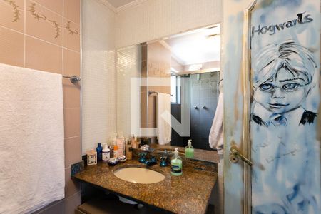 Apartamento à venda com 120m², 4 quartos e 4 vagasBanheiro da Suíte