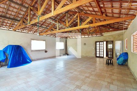 Casa à venda com 200m², 3 quartos e 3 vagasSalão de festas