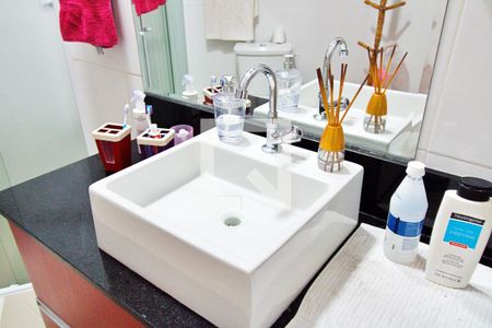 Casa à venda com 200m², 3 quartos e 3 vagasBanheiro da Suíte 1