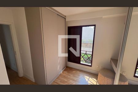 Apartamento à venda com 155m², 3 quartos e 3 vagas Apartamento à venda com 155m², 3 quartos e 3 vagasCloset suite 3