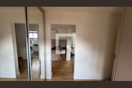 Apartamento à venda com 155m², 3 quartos e 3 vagas Apartamento à venda com 155m², 3 quartos e 3 vagasCloset da suíte 3