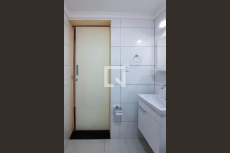Apartamento à venda com 72m², 2 quartos e 1 vaga Apartamento à venda com 72m², 2 quartos e 1 vagaBanheiro