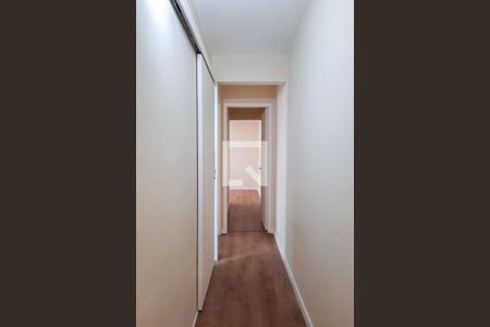 Apartamento à venda com 72m², 2 quartos e 1 vaga Apartamento à venda com 72m², 2 quartos e 1 vagaCorredor