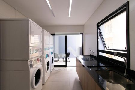 Studio à venda com 25m², 1 quarto e 1 vaga Studio à venda com 25m², 1 quarto e 1 vagaÁrea Comum - Lavanderia