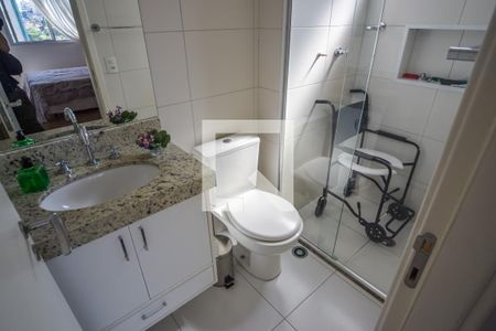 Apartamento para alugar com 68m², 2 quartos e 2 vagas Apartamento para alugar com 68m², 2 quartos e 2 vagasBanheiro da Suíte