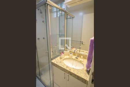 Apartamento para alugar com 68m², 2 quartos e 2 vagas Apartamento para alugar com 68m², 2 quartos e 2 vagasBanheiro