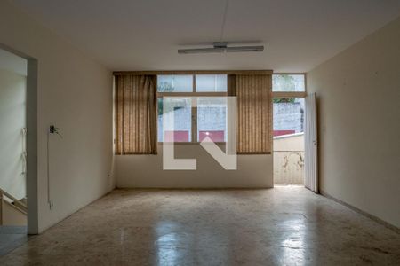 Casa à venda com 540m², 6 quartos e 2 vagasGaragem