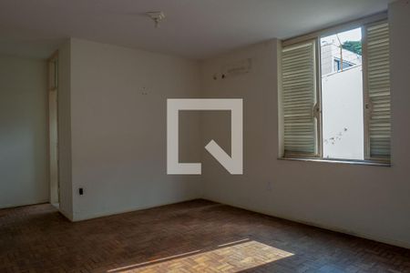 Casa à venda com 540m², 6 quartos e 2 vagasSuíte