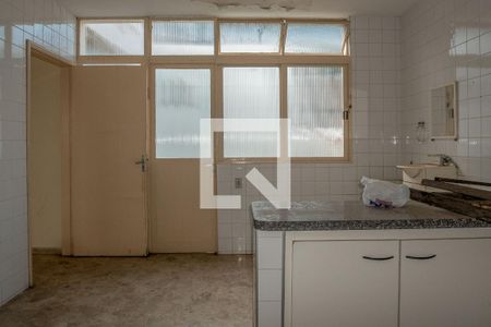 Casa à venda com 540m², 6 quartos e 2 vagasCozinha