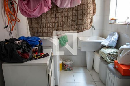 Casa à venda com 380m², 4 quartos e 5 vagas Casa à venda com 380m², 4 quartos e 5 vagasÁrea de Serviço