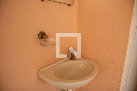 Casa à venda com 380m², 4 quartos e 5 vagas Casa à venda com 380m², 4 quartos e 5 vagasBanheiro de Serviço