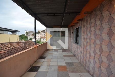 Varanda da frente de apartamento para alugar com 1 quarto, 40m² em Brás de Pina, Rio de Janeiro