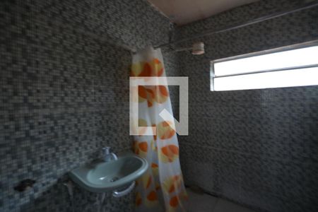 Banheiro de apartamento para alugar com 1 quarto, 40m² em Brás de Pina, Rio de Janeiro
