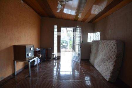Sala de apartamento para alugar com 1 quarto, 40m² em Brás de Pina, Rio de Janeiro