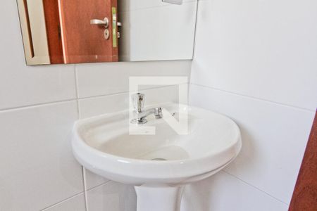 Casa de condomínio para alugar com 72m², 2 quartos e 1 vaga Casa de condomínio para alugar com 72m², 2 quartos e 1 vagaBanheiro