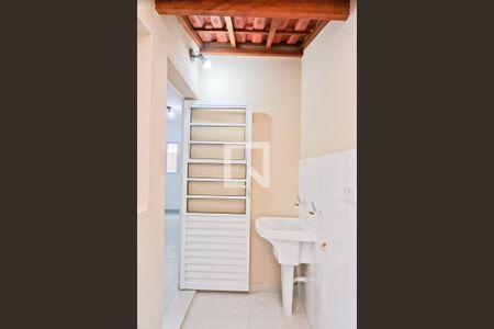 Casa de condomínio para alugar com 72m², 2 quartos e 1 vaga Casa de condomínio para alugar com 72m², 2 quartos e 1 vagaÁrea de Serviço