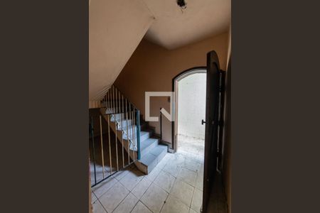 Escada de casa à venda com 2 quartos, 400m² em Vila Carrao, São Paulo