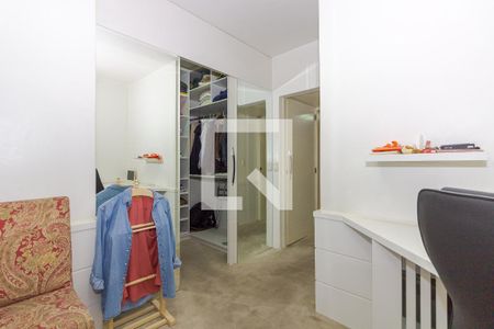 Closet do quarto suite de apartamento à venda com 3 quartos, 118m² em Jardim Lindóia, Porto Alegre