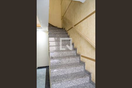 Escada de casa de condomínio à venda com 3 quartos, 110m² em Dos Casa, São Bernardo do Campo