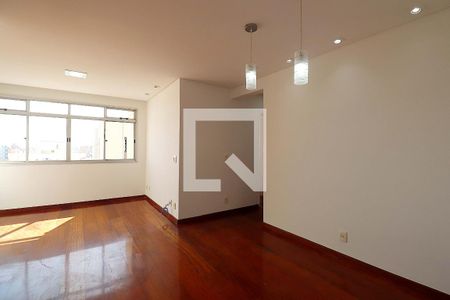 Apartamento para alugar com 92m², 3 quartos e 1 vagaSala