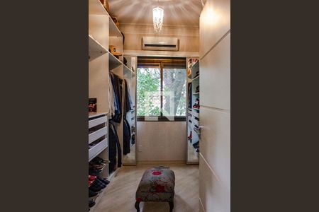 Apartamento à venda com 201m², 2 quartos e 2 vagas Apartamento à venda com 201m², 2 quartos e 2 vagasCloset do quarto 1