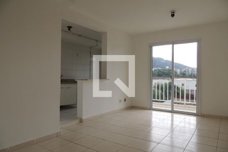 Sala de apartamento para alugar com 2 quartos, 53m² em Jacarepaguá, Rio de Janeiro