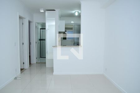 Sala de apartamento para alugar com 2 quartos, 51m² em Jardim Monte Santo, Cotia