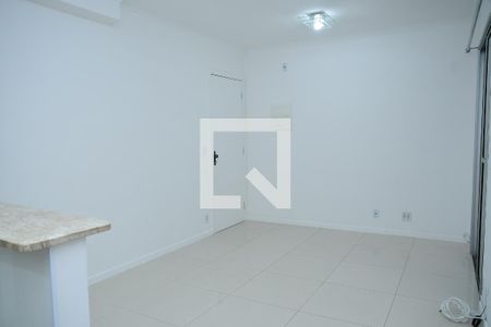 Sala de apartamento para alugar com 2 quartos, 51m² em Jardim Monte Santo, Cotia