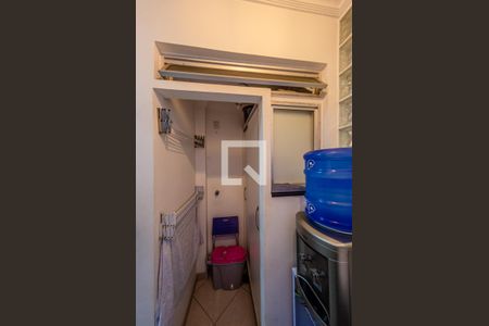 Apartamento à venda com 75m², 2 quartos e 1 vaga Apartamento à venda com 75m², 2 quartos e 1 vagaCozinha e Área de Serviço