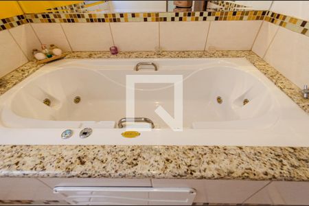 Apartamento à venda com 75m², 2 quartos e 1 vaga Apartamento à venda com 75m², 2 quartos e 1 vagaBanheiro