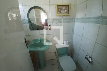 Casa à venda com 100m², 2 quartos e 2 vagasLavabo