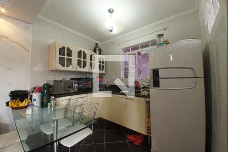 Cozinha de casa à venda com 2 quartos, 100m² em Vila Nova, Porto Alegre