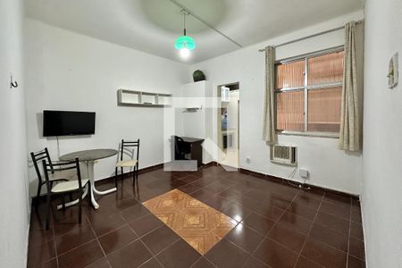 Sala/Quarto de kitnet/studio para alugar com 1 quarto, 26m² em Centro, Rio de Janeiro